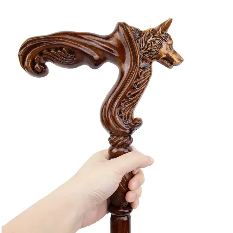 Détails de la Canne en Bois Sculpté Tête de Loup